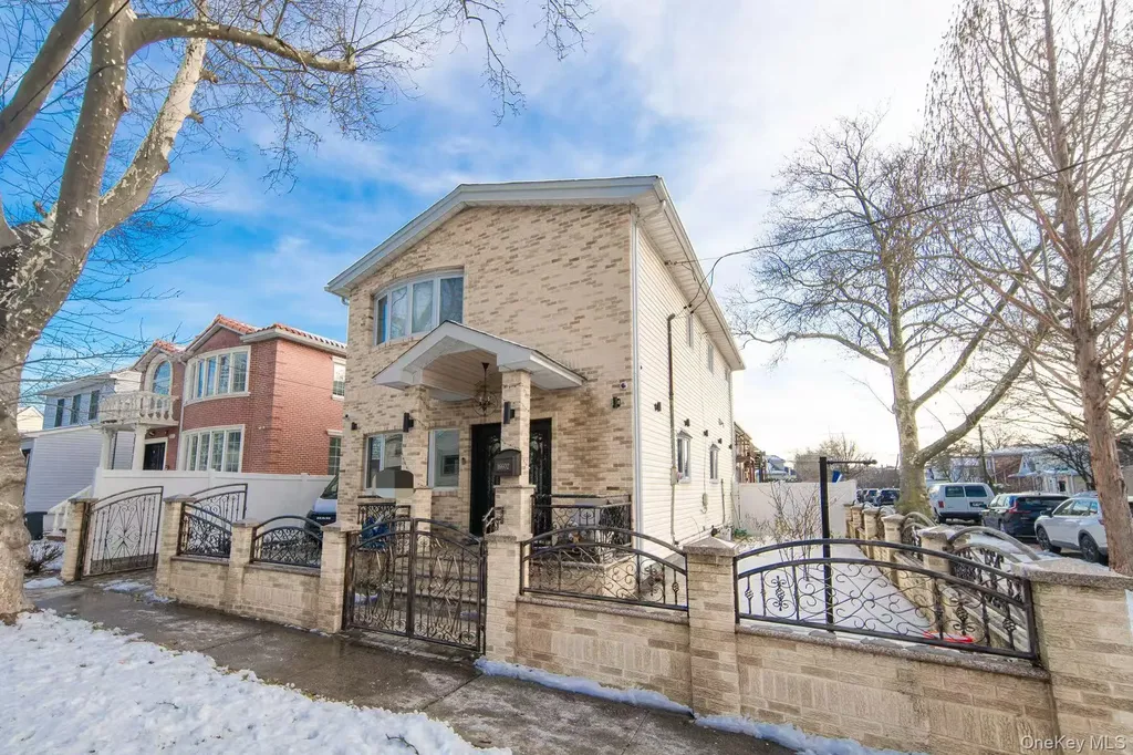16602 76th Avenue Fresh Meadows NY 11366