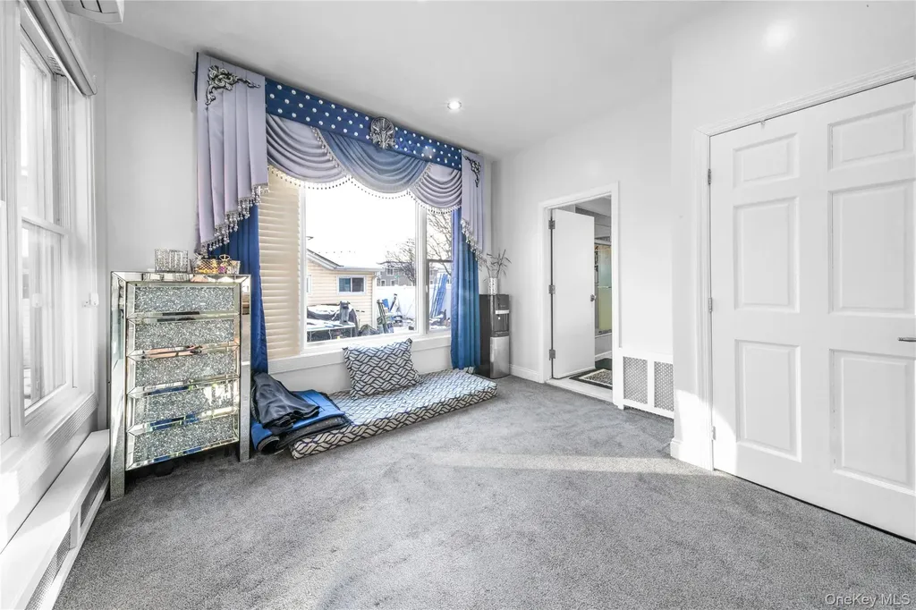 16602 76th Avenue Fresh Meadows NY 11366