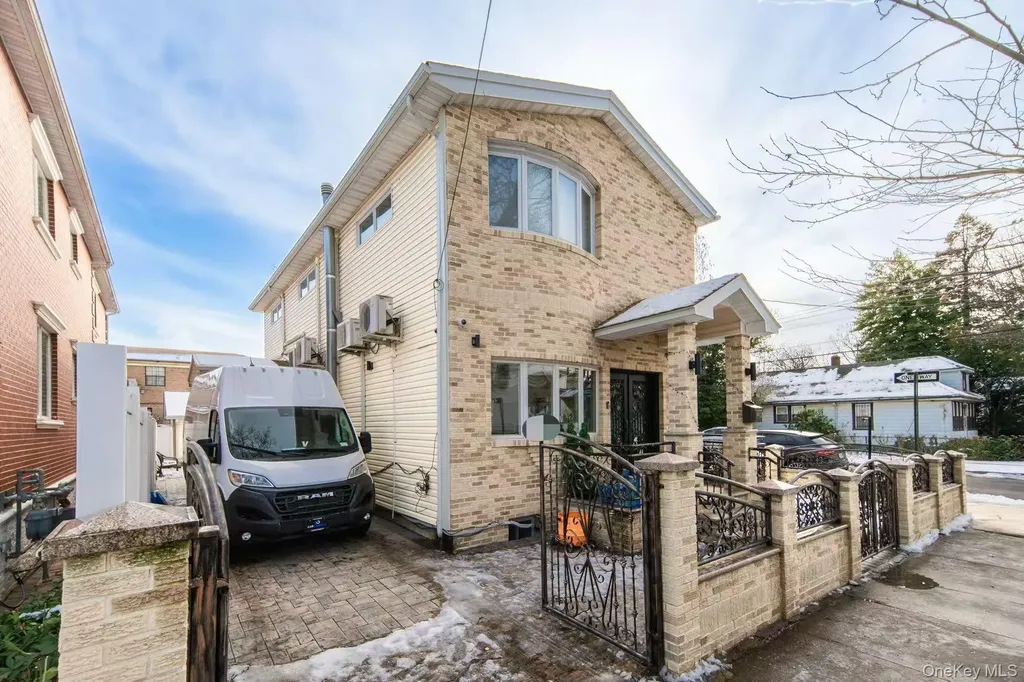 16602 76th Avenue Fresh Meadows NY 11366