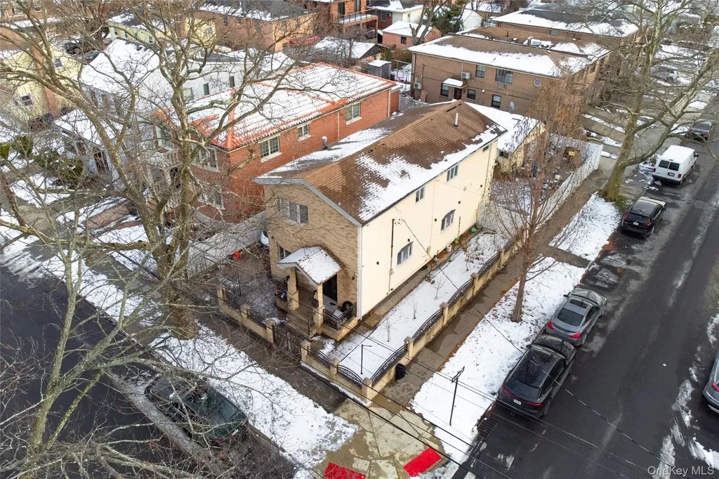 16602 76th Avenue Fresh Meadows NY 11366