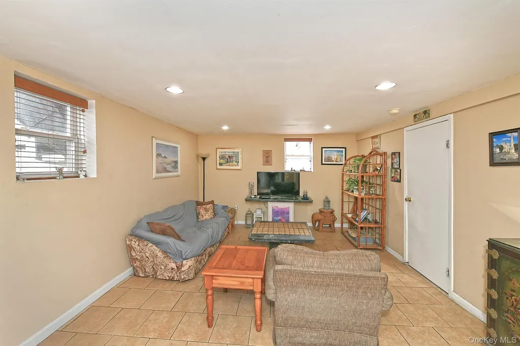 540 W Olive Street Long Beach NY 11561