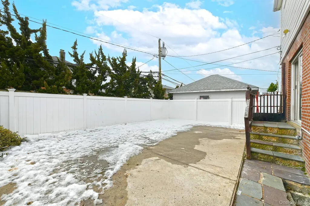 540 W Olive Street Long Beach NY 11561