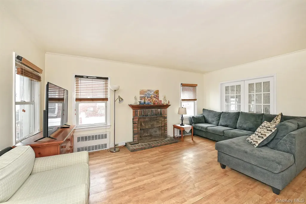 540 W Olive Street Long Beach NY 11561
