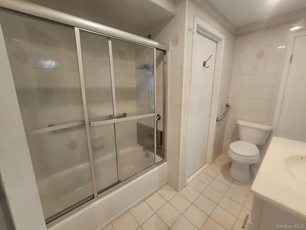 804 Hampshire Road Bay Shore NY 11706