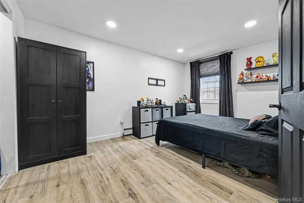 327 Barton Avenue East Patchogue NY 11772