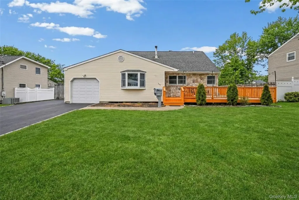 327 Barton Avenue East Patchogue NY 11772