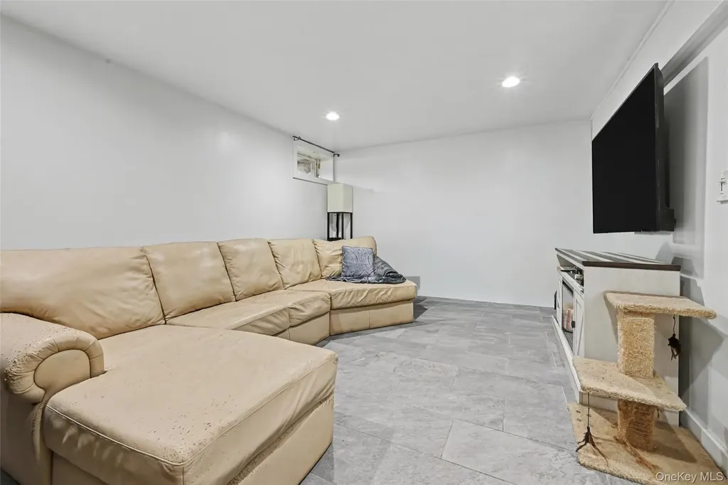327 Barton Avenue East Patchogue NY 11772