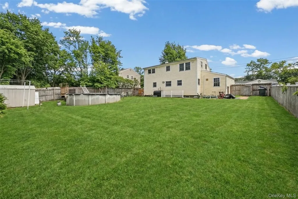327 Barton Avenue East Patchogue NY 11772