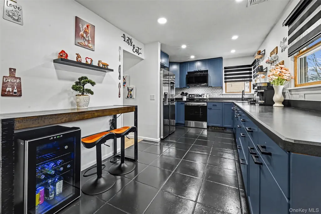 327 Barton Avenue East Patchogue NY 11772