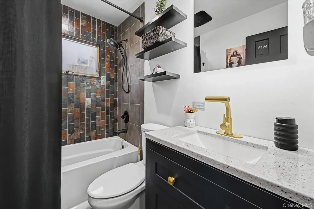 327 Barton Avenue East Patchogue NY 11772