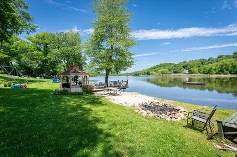 47 Tonetta Lake Way Brewster NY 10509