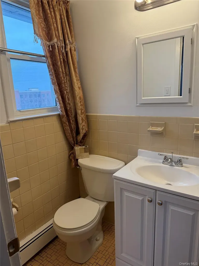 167 Lincoln Avenue Yonkers NY 10704