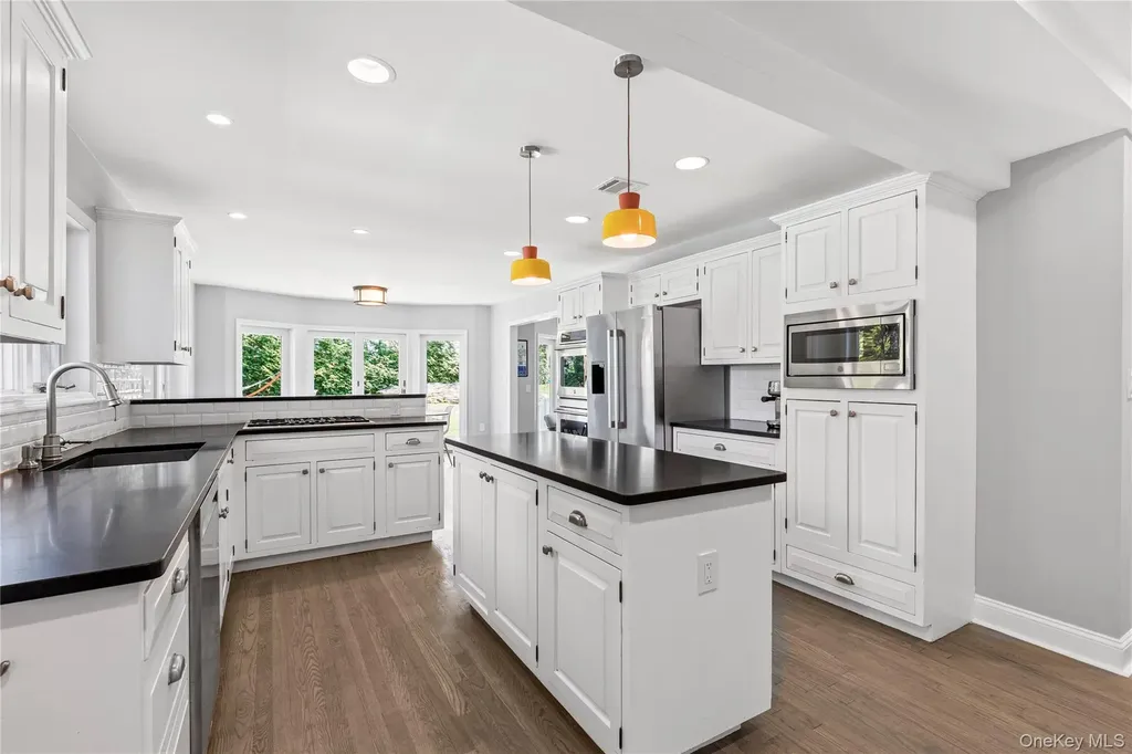 947 Shore Acres Drive Mamaroneck NY 10543