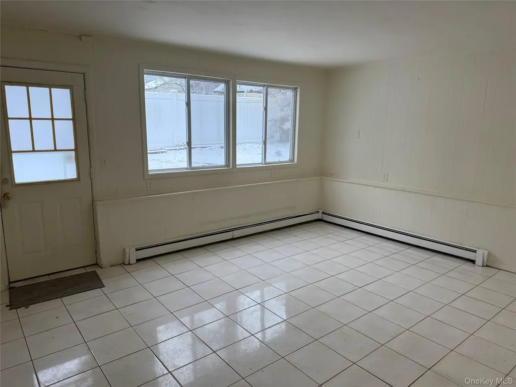 53 King Road Rocky Point NY 11778