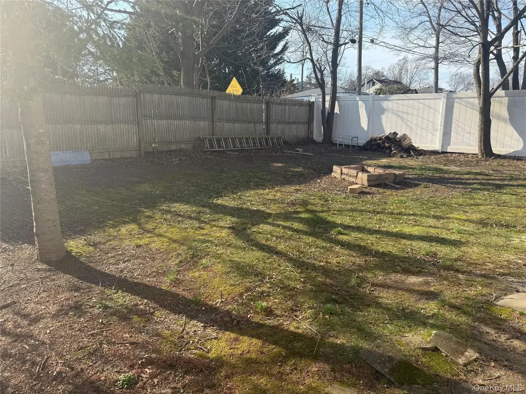 53 King Road Rocky Point NY 11778