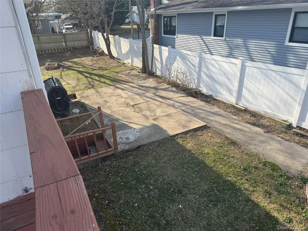 53 King Road Rocky Point NY 11778