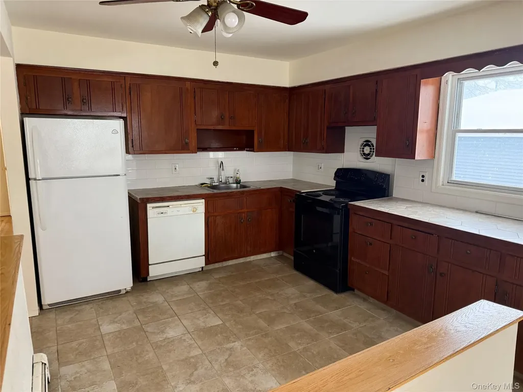 53 King Road Rocky Point NY 11778