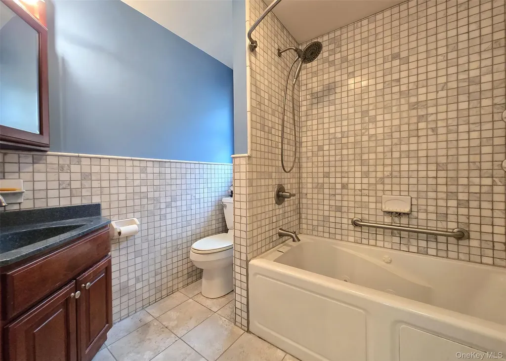 473 Michigan Street Ronkonkoma NY 11779