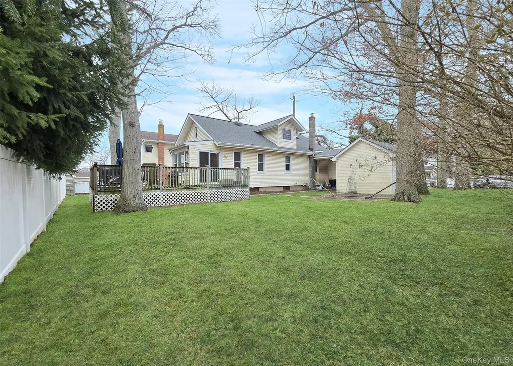 473 Michigan Street Ronkonkoma NY 11779