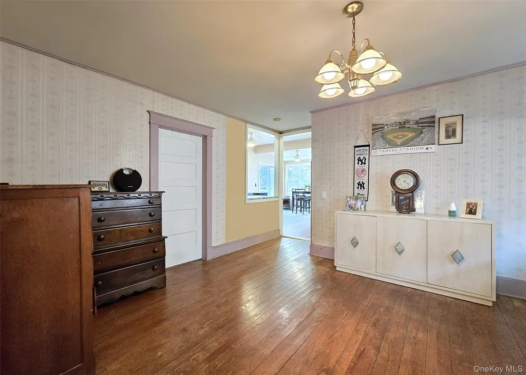 473 Michigan Street Ronkonkoma NY 11779