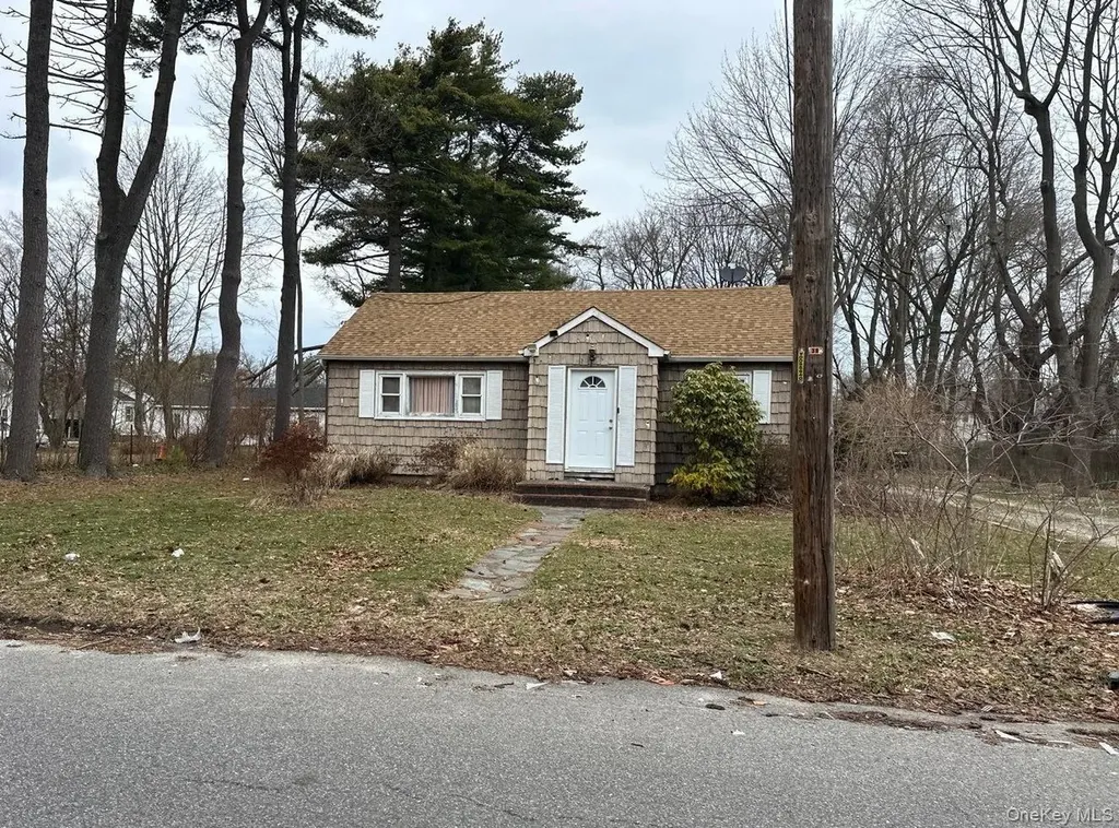 457 Nostrand Avenue Central Islip NY 11722