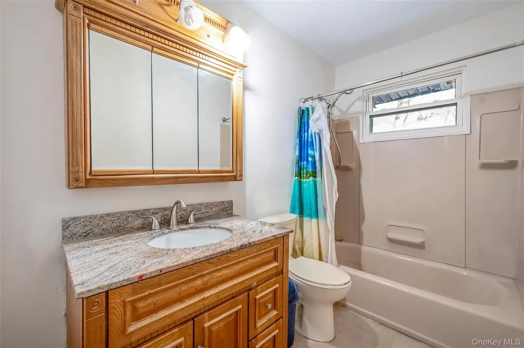 29 N Baldwin Place Massapequa NY 11758