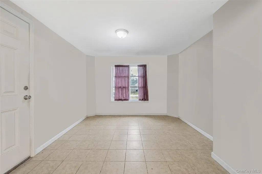 29 N Baldwin Place Massapequa NY 11758