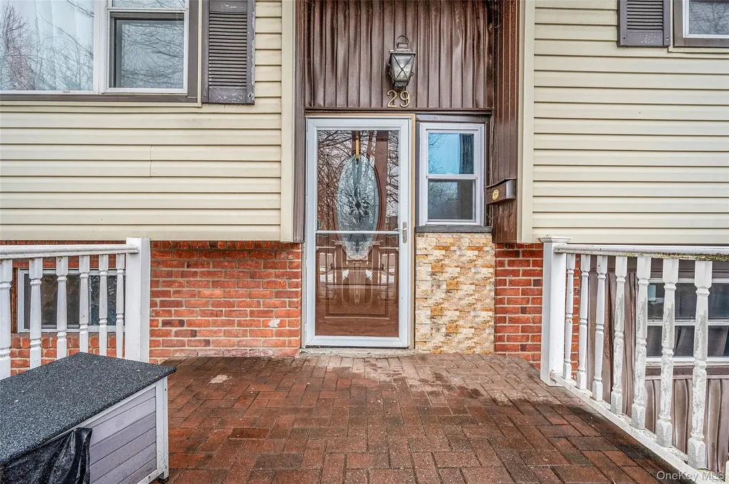 29 N Baldwin Place Massapequa NY 11758