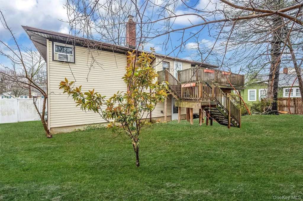 29 N Baldwin Place Massapequa NY 11758