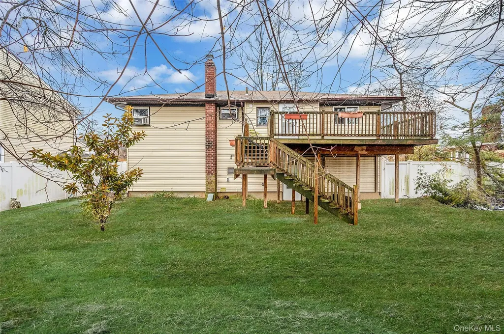 29 N Baldwin Place Massapequa NY 11758