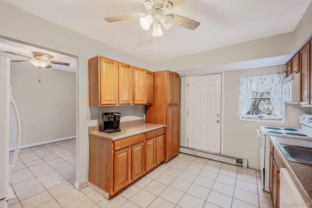 29 N Baldwin Place Massapequa NY 11758
