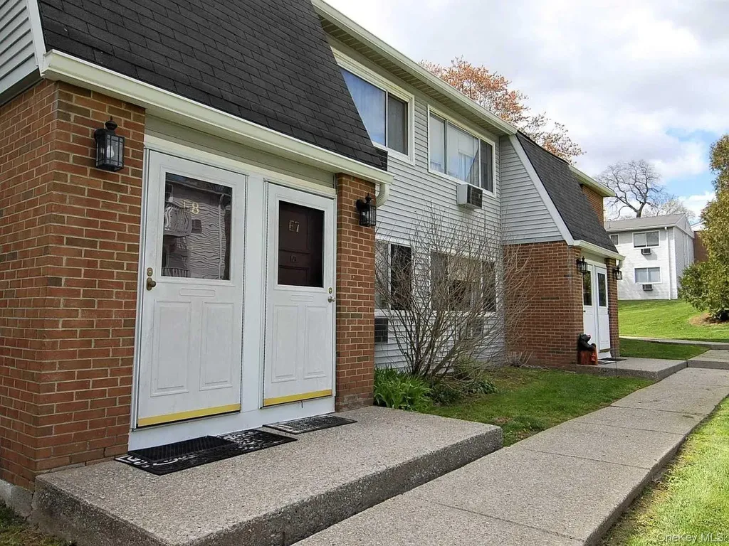 2740 South Road Poughkeepsie NY 12601