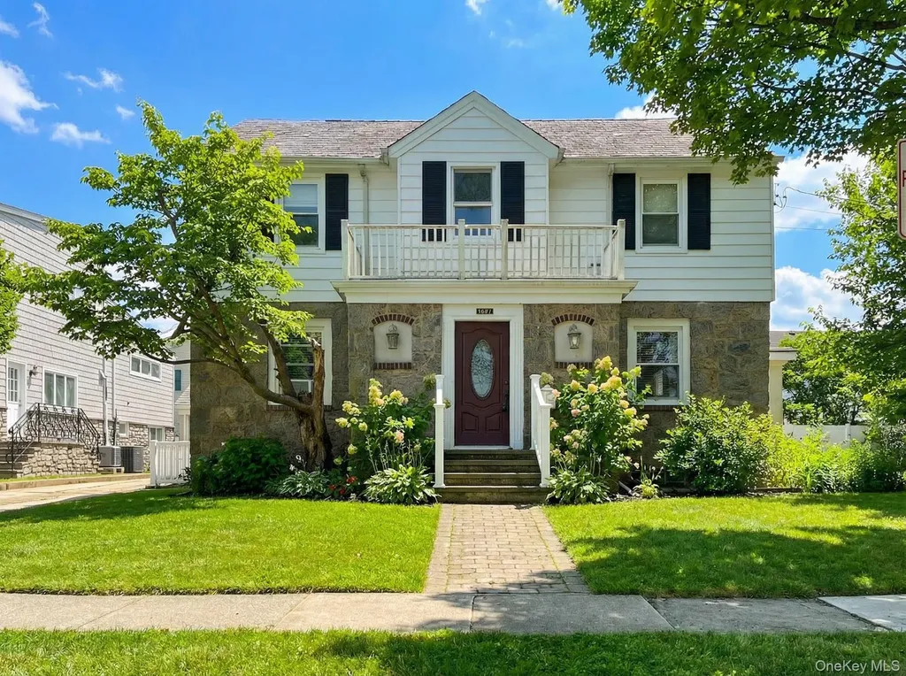 1671 Bay Boulevard Atlantic Beach NY 11509