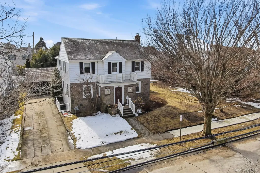 1671 Bay Boulevard Atlantic Beach NY 11509