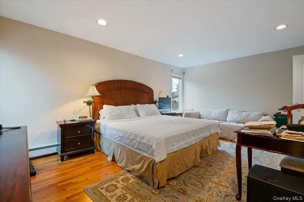 8 Sagamore Way S Jericho NY 11753