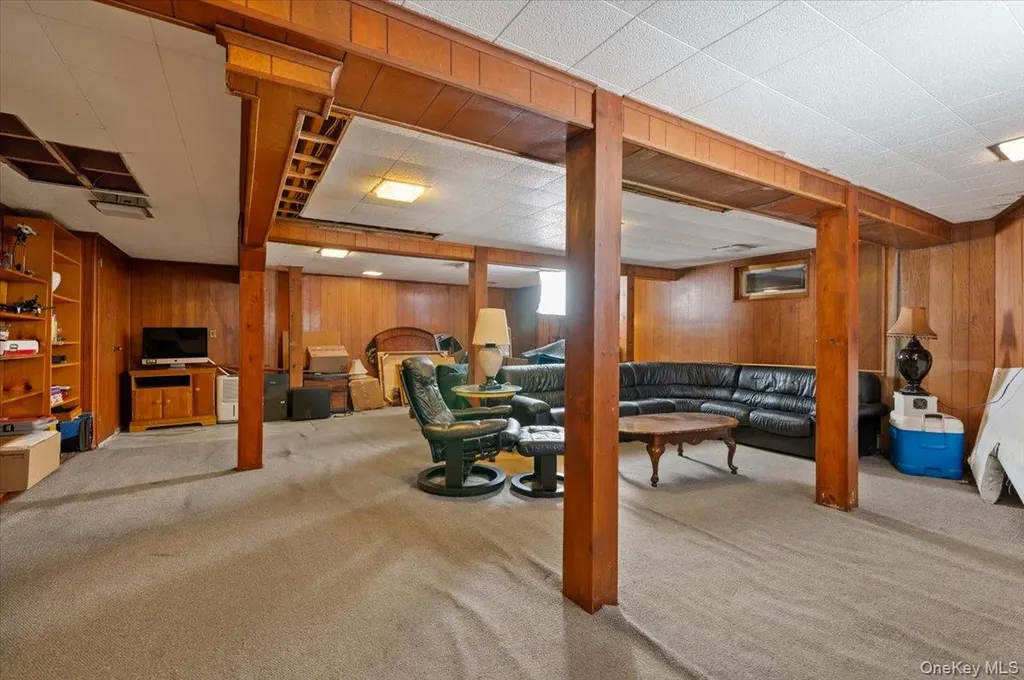 8 Sagamore Way S Jericho NY 11753