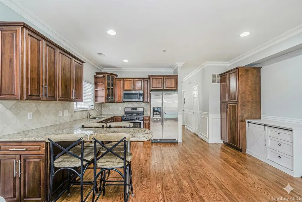 49 Llewellyn Place Staten Island NY 10310