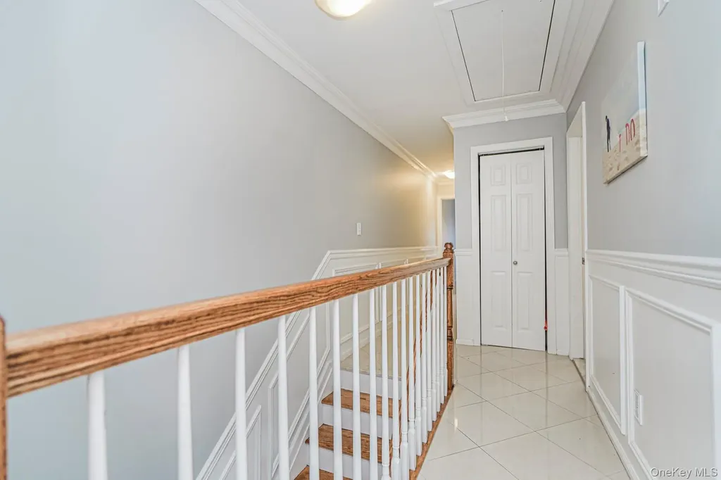49 Llewellyn Place Staten Island NY 10310
