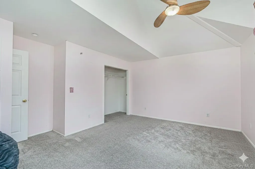 49 Llewellyn Place Staten Island NY 10310