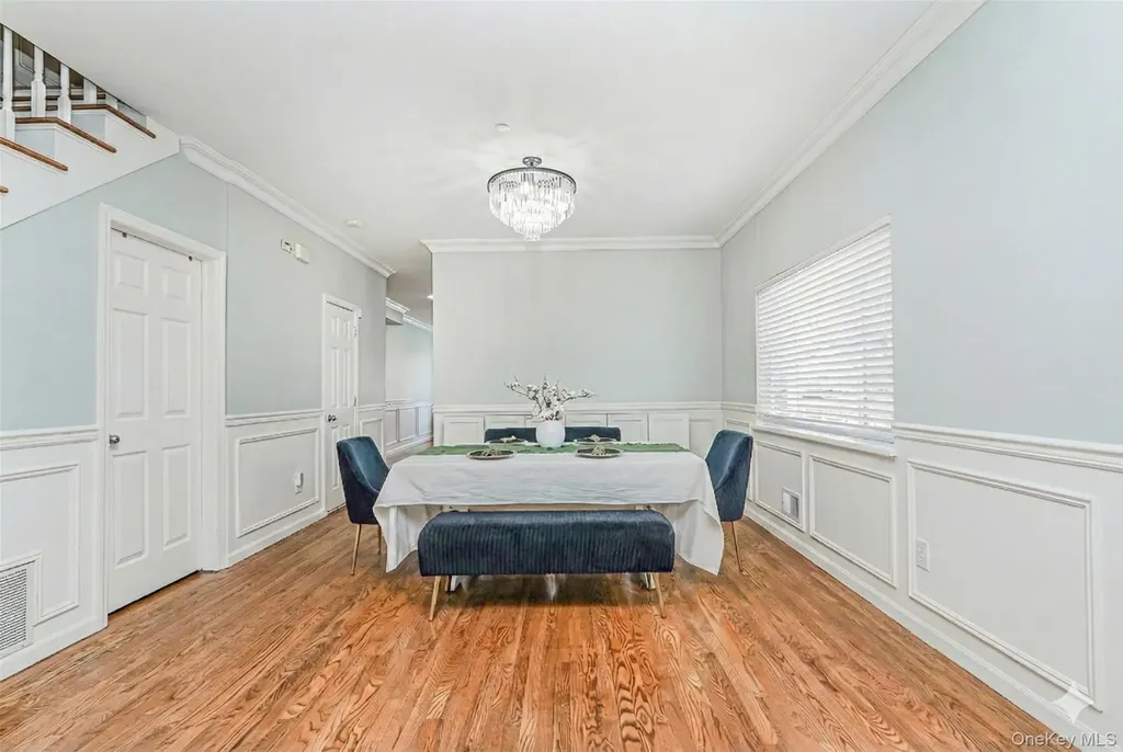 49 Llewellyn Place Staten Island NY 10310