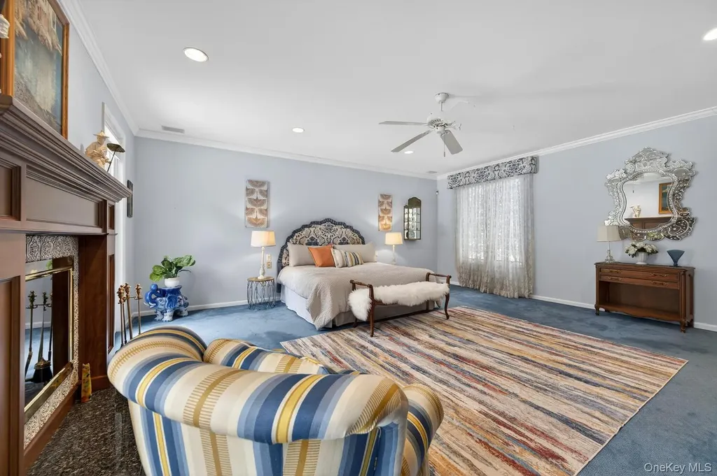 1 Hunting Lane Old Westbury NY 11568