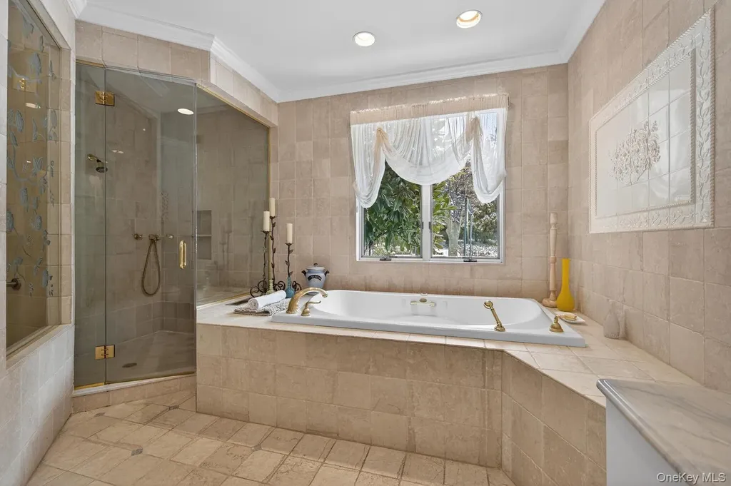 1 Hunting Lane Old Westbury NY 11568