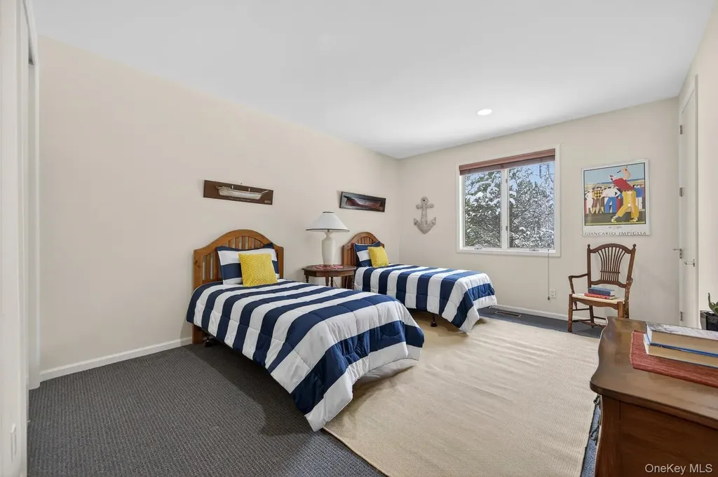 1 Hunting Lane Old Westbury NY 11568