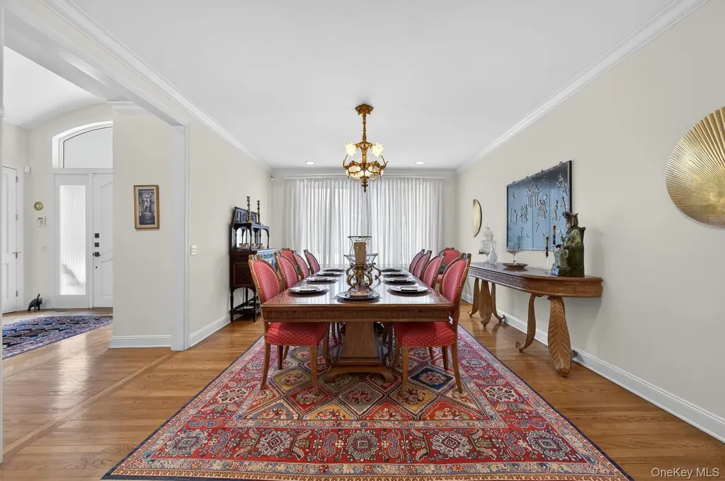 1 Hunting Lane Old Westbury NY 11568