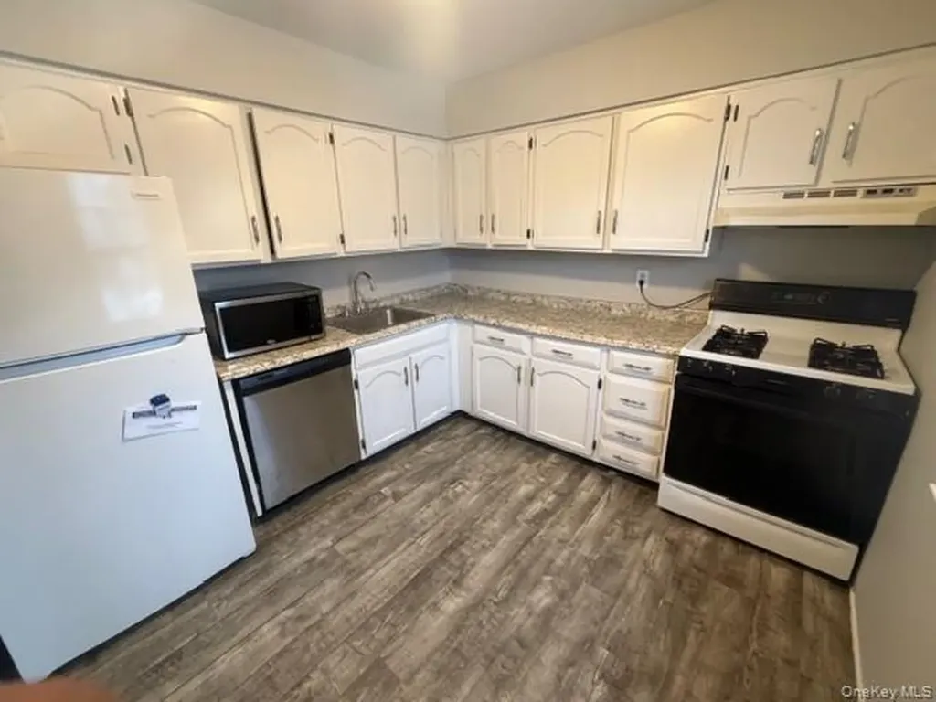 12 Harbour Lane Oyster Bay NY 11771