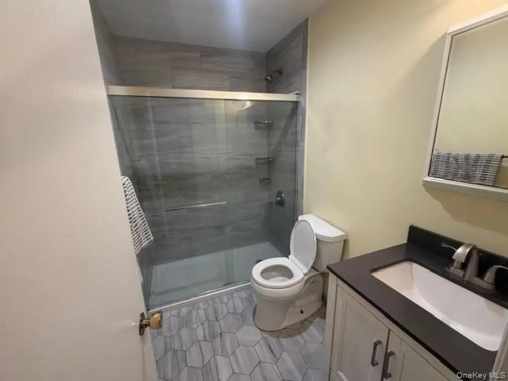 12 Harbour Lane Oyster Bay NY 11771