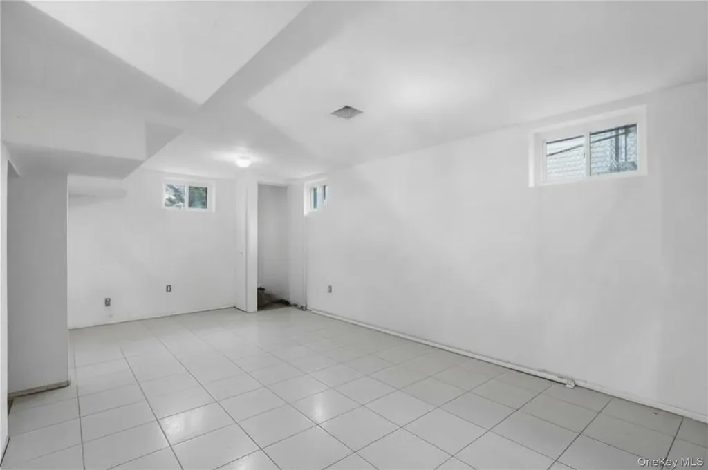 313 Sixth Avenue Pelham NY 10803