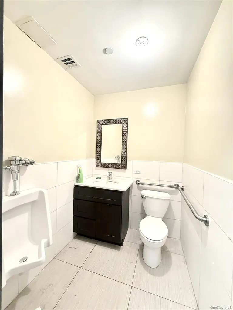 11 Meserole Street Brooklyn NY 11206