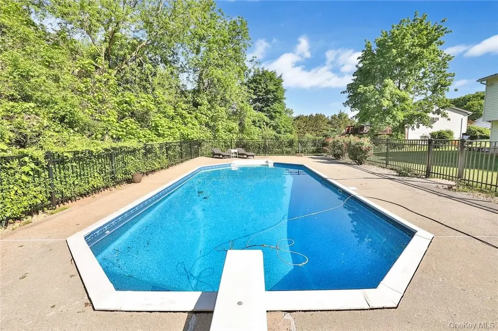 15 Pine Drive Stony Point NY 10980