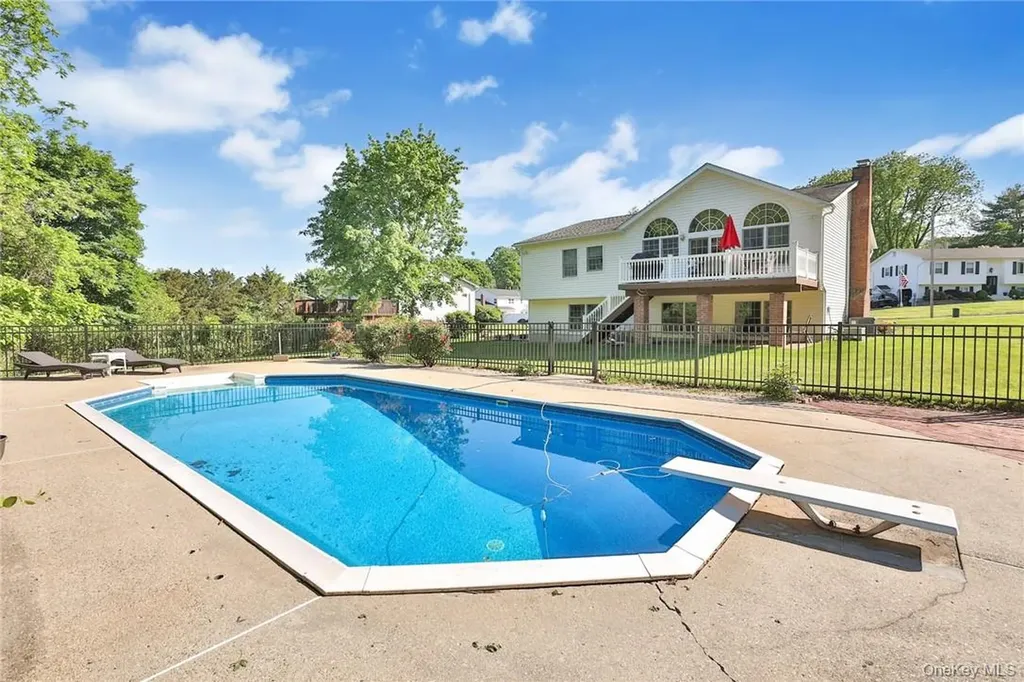 15 Pine Drive Stony Point NY 10980